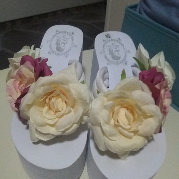 💐SUPER HIGH UNIQUE FLORAL PLATFORMS NWOB - Picture 6 of 11